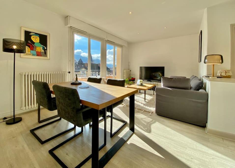 Ferienwohnung Toit-Terrasse Traversant Plein Centre 100M Du Lac Annecy Exterior foto