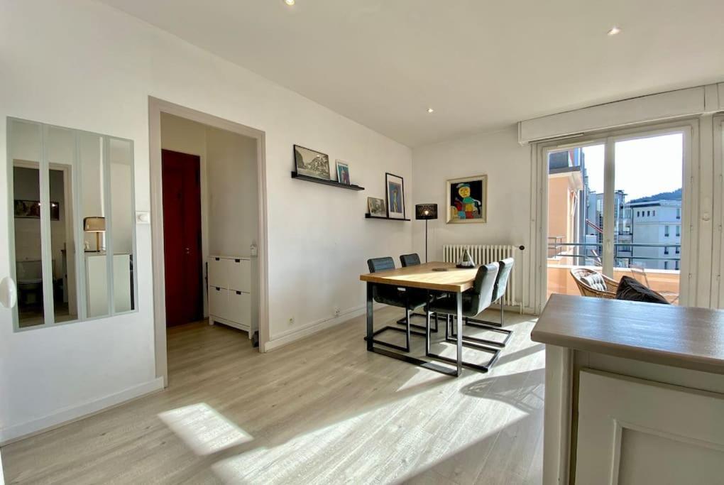 Ferienwohnung Toit-Terrasse Traversant Plein Centre 100M Du Lac Annecy Exterior foto