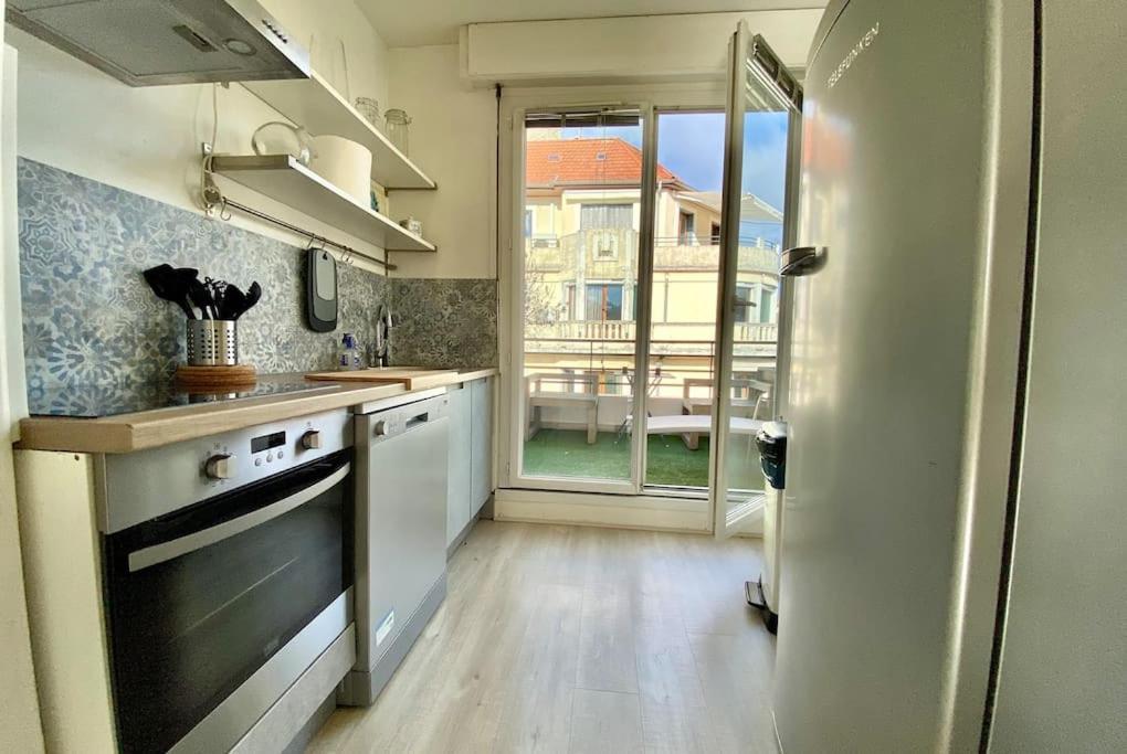 Ferienwohnung Toit-Terrasse Traversant Plein Centre 100M Du Lac Annecy Exterior foto